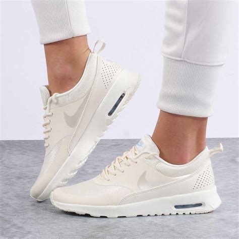 nike air max sportschoenen dames zwart|Zwarte Nike Air Max voor dames online kopen .